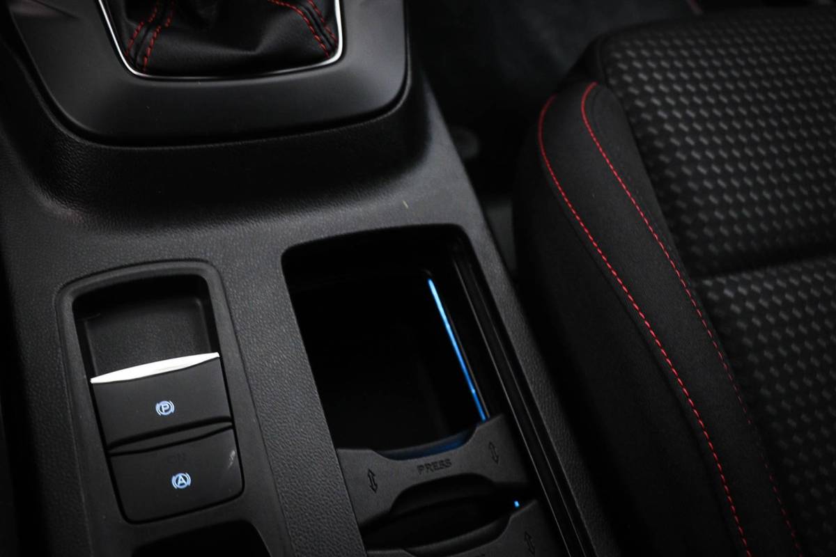 Ford Focus Ford Focus Wagon 1.0 EcoBoost Hybrid ST Line X Business | WINTER / AUDIO / TECHNOLOGY- PACK | DAB | APPLE | CAMERA