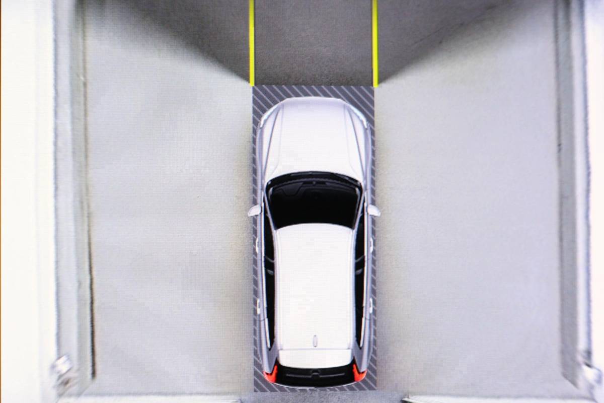 Volvo XC60 Volvo XC60 2.0 Recharge T6 AWD R-Design | PANORAMADAK | HEAD UP | 360 CAMERA | TREKHAAK | LIGHTNING / LOUNGE- PACK