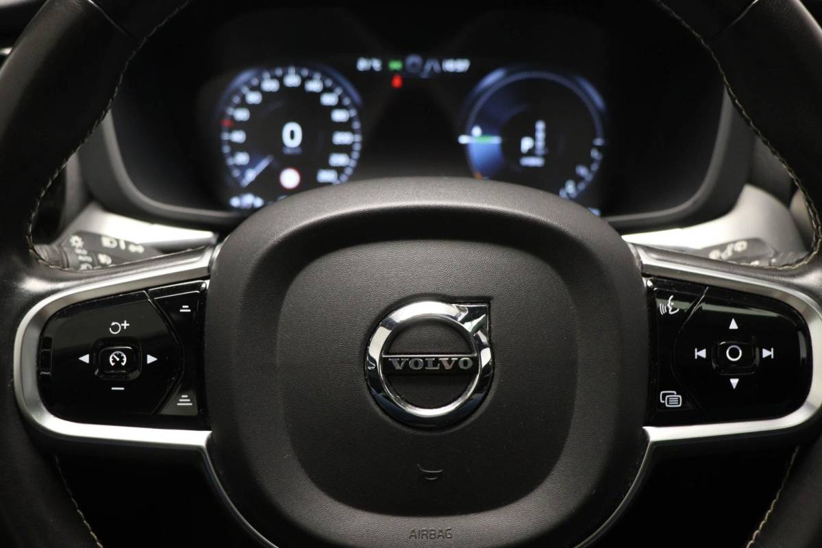 Volvo XC60 Volvo XC60 2.0 Recharge T6 AWD R-Design | PANORAMADAK | HEAD UP | 360 CAMERA | TREKHAAK | LIGHTNING / LOUNGE- PACK