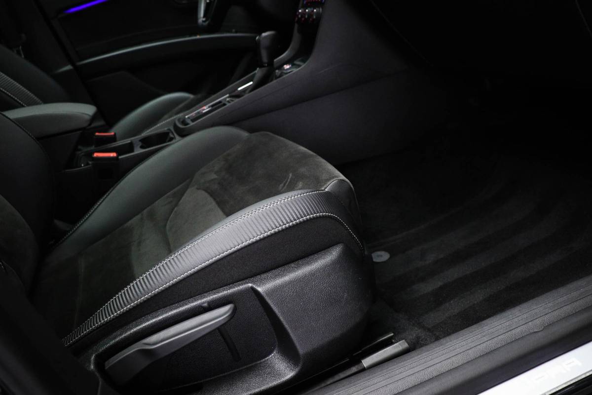 SEAT Leon SEAT Leon ST 2.0 TSI 4DRIVE CUPRA | PANORAMADAK | BEATS DAB | CAMERA | 19″