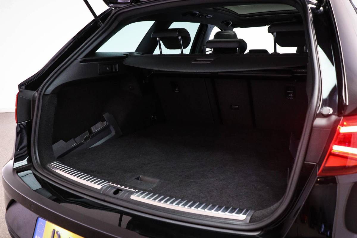 SEAT Leon SEAT Leon ST 2.0 TSI 4DRIVE CUPRA | PANORAMADAK | BEATS DAB | CAMERA | 19″