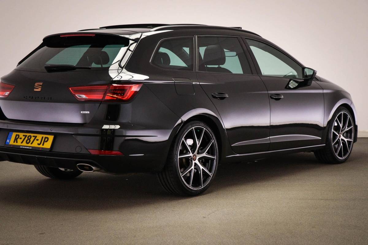 SEAT Leon SEAT Leon ST 2.0 TSI 4DRIVE CUPRA | PANORAMADAK | BEATS DAB | CAMERA | 19″