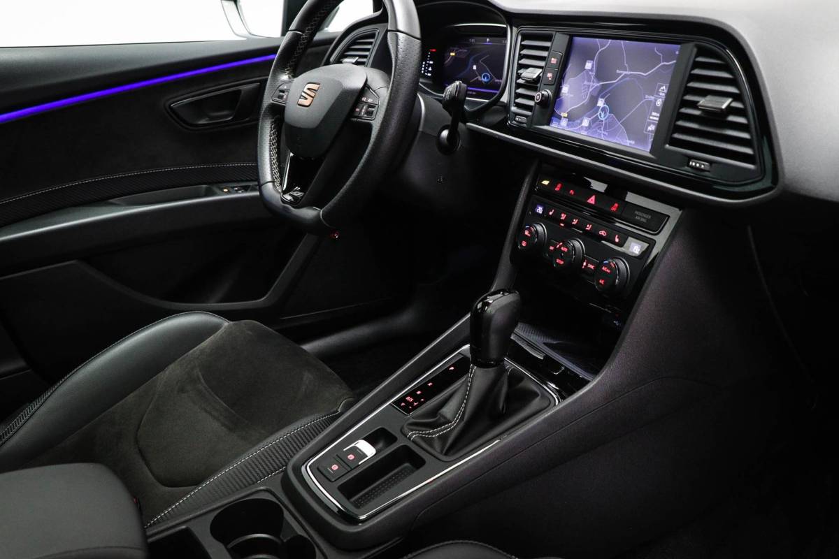 SEAT Leon SEAT Leon ST 2.0 TSI 4DRIVE CUPRA | PANORAMADAK | BEATS DAB | CAMERA | 19″