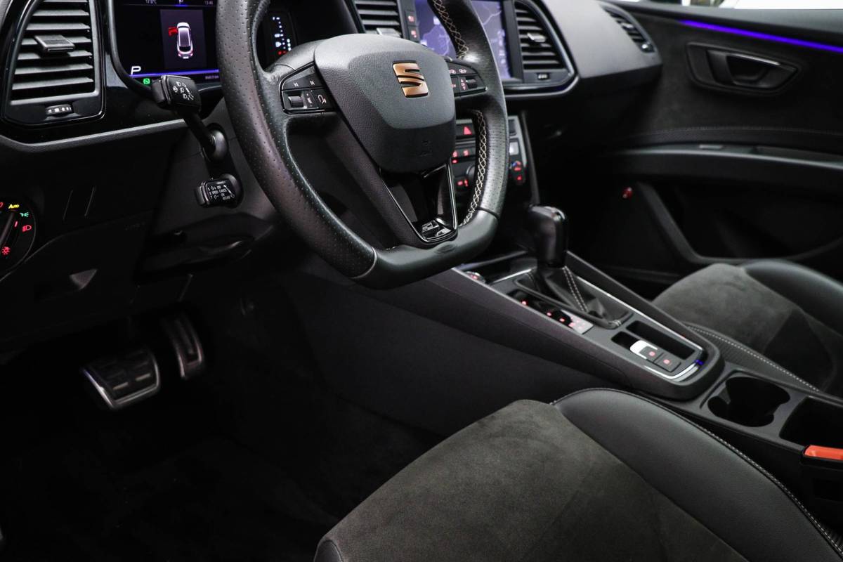 SEAT Leon SEAT Leon ST 2.0 TSI 4DRIVE CUPRA | PANORAMADAK | BEATS DAB | CAMERA | 19″