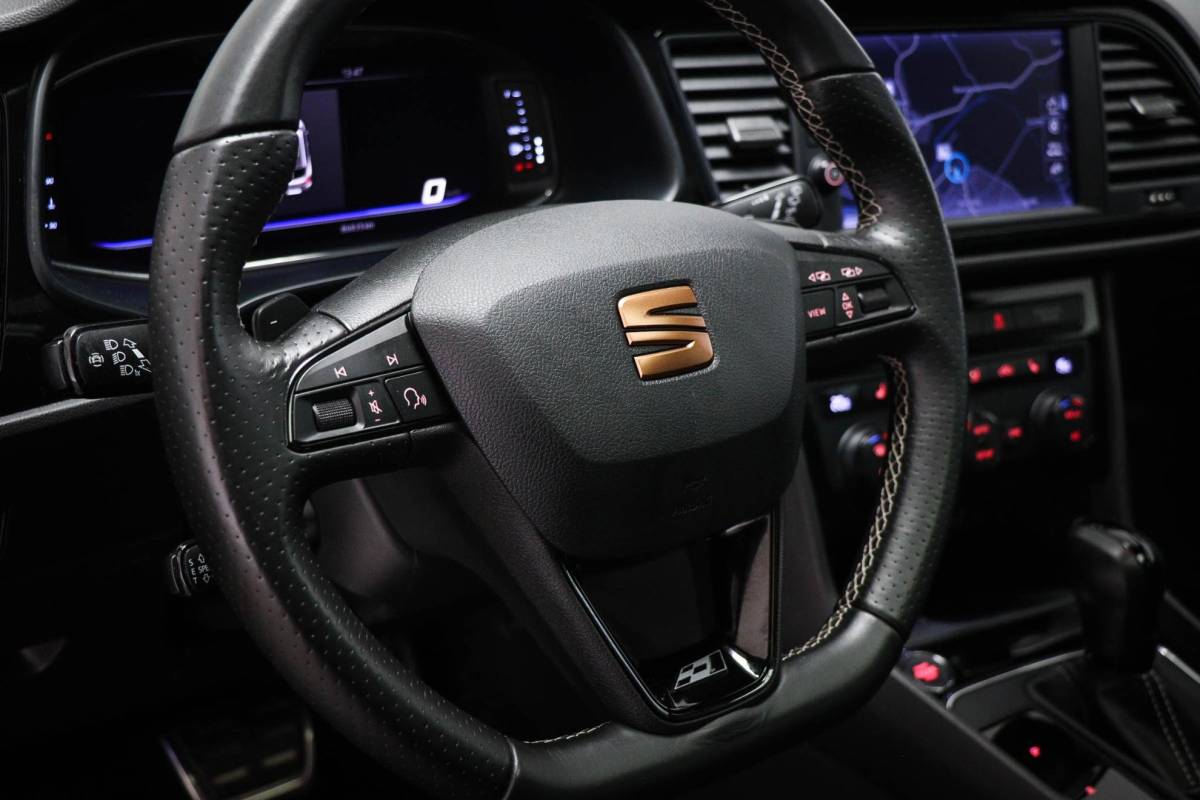 SEAT Leon SEAT Leon ST 2.0 TSI 4DRIVE CUPRA | PANORAMADAK | BEATS DAB | CAMERA | 19″