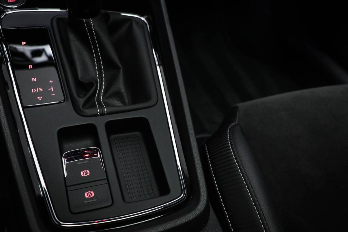 SEAT Leon SEAT Leon ST 2.0 TSI 4DRIVE CUPRA | PANORAMADAK | BEATS DAB | CAMERA | 19″