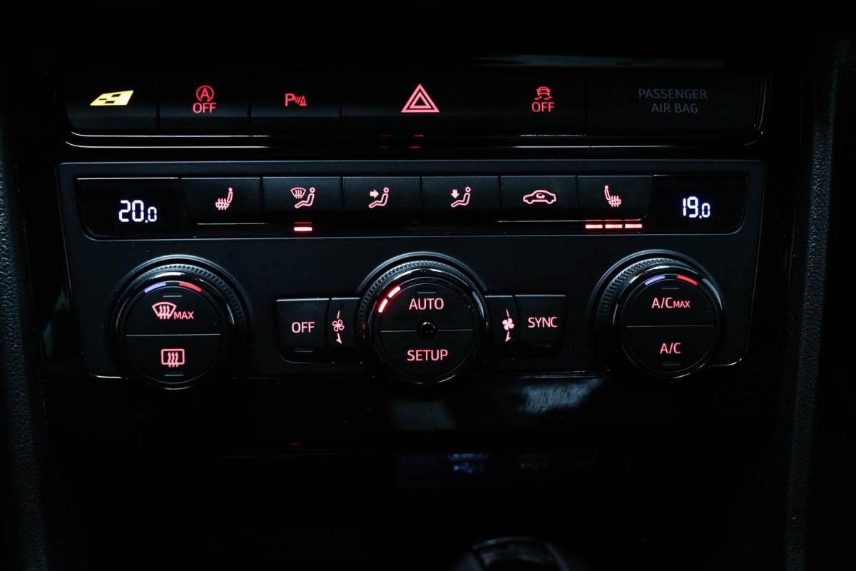 SEAT Leon SEAT Leon ST 2.0 TSI 4DRIVE CUPRA | PANORAMADAK | BEATS DAB | CAMERA | 19″