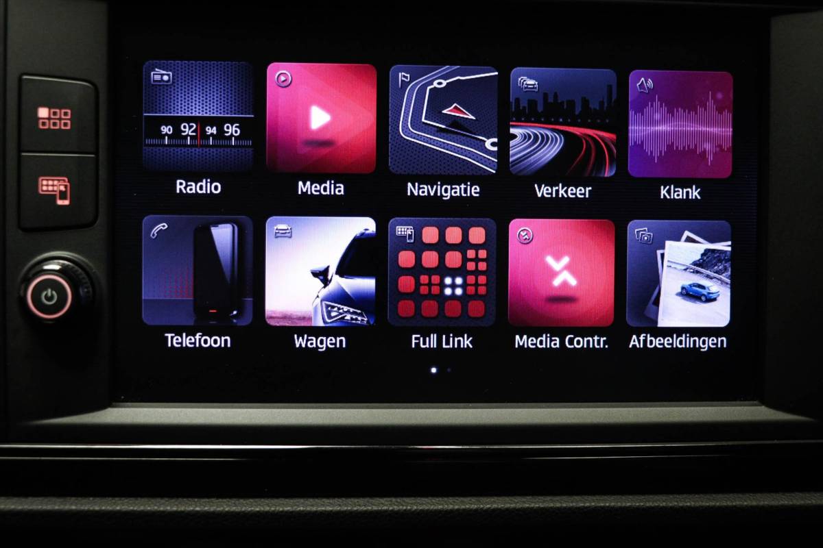 SEAT Leon SEAT Leon ST 2.0 TSI 4DRIVE CUPRA | PANORAMADAK | BEATS DAB | CAMERA | 19″