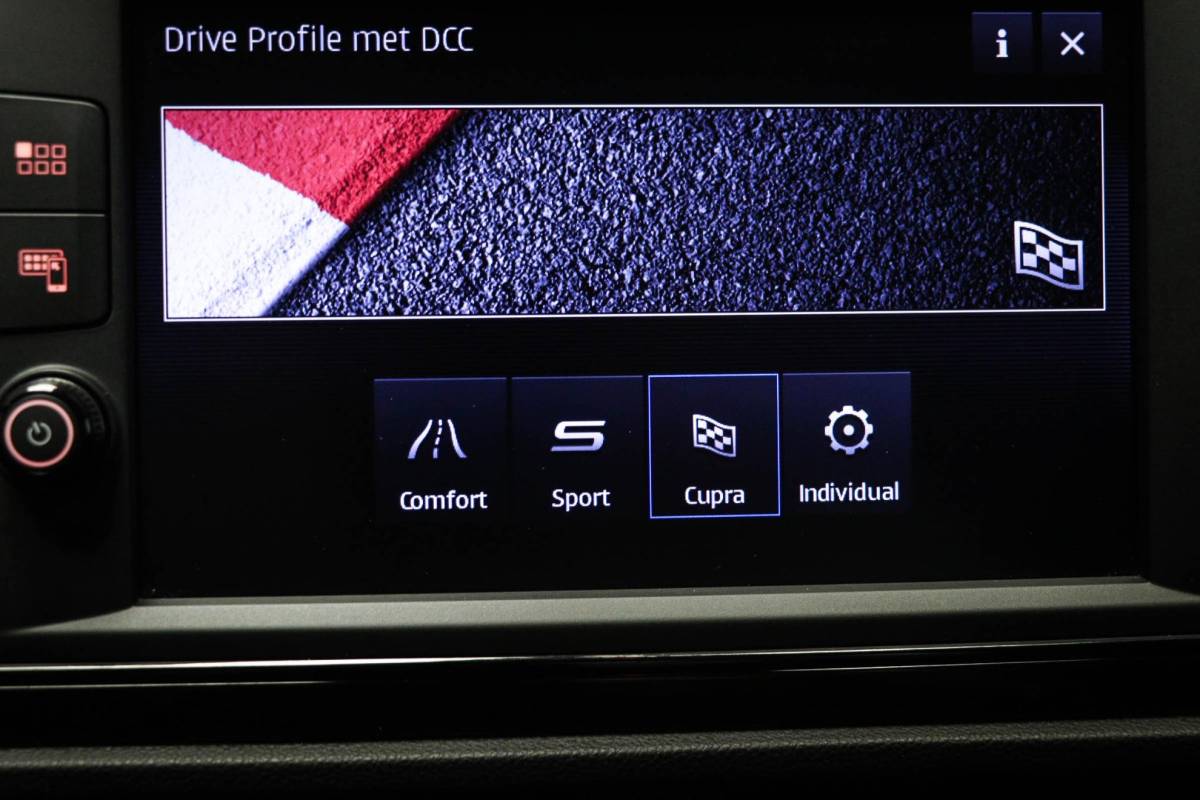 SEAT Leon SEAT Leon ST 2.0 TSI 4DRIVE CUPRA | PANORAMADAK | BEATS DAB | CAMERA | 19″