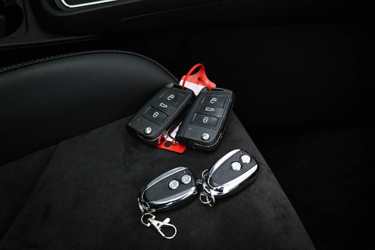 SEAT Leon SEAT Leon ST 2.0 TSI 4DRIVE CUPRA | PANORAMADAK | BEATS DAB | CAMERA | 19″