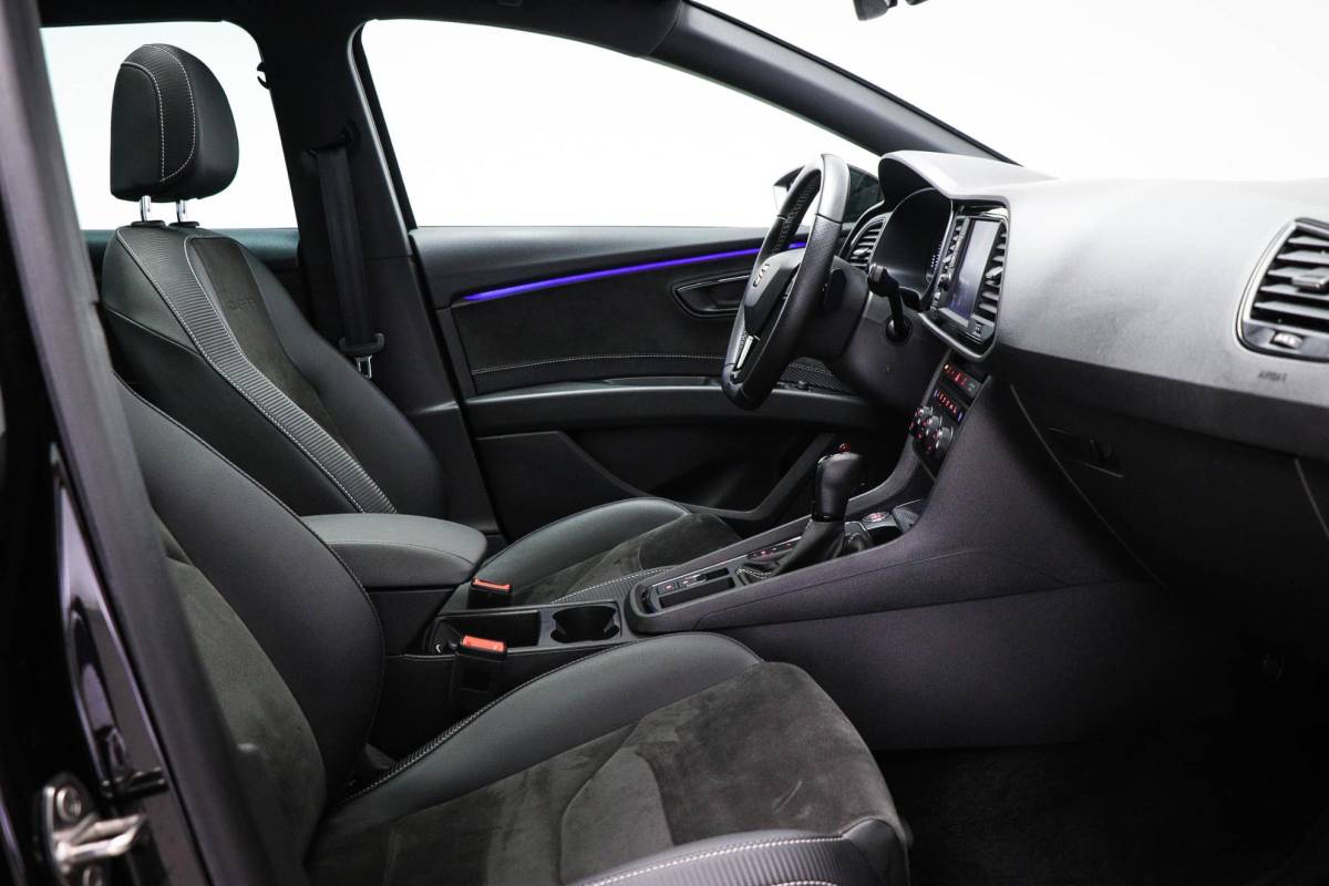 SEAT Leon SEAT Leon ST 2.0 TSI 4DRIVE CUPRA | PANORAMADAK | BEATS DAB | CAMERA | 19″