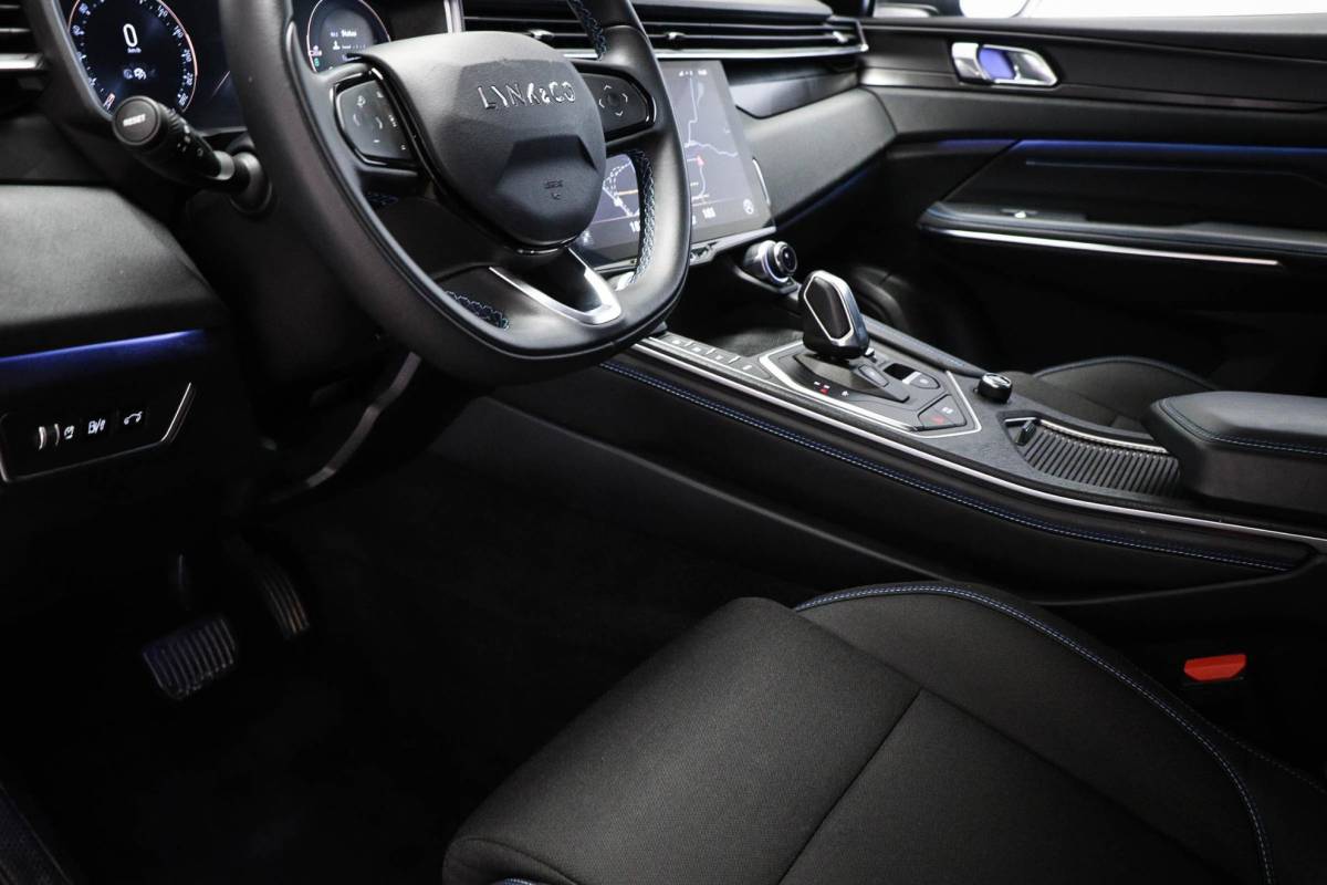 Lynk & Co 01 Lynk & Co 01 1.5 PHEV | PANORAMADAK | DAB | 360 CAMERA