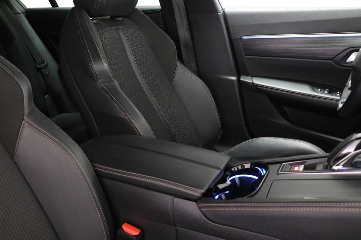 Peugeot 508 Peugeot 508 1.2 PureTech GT | STOELVERWARMING | DAB | APPLE | CAMERA | TREKHAAK
