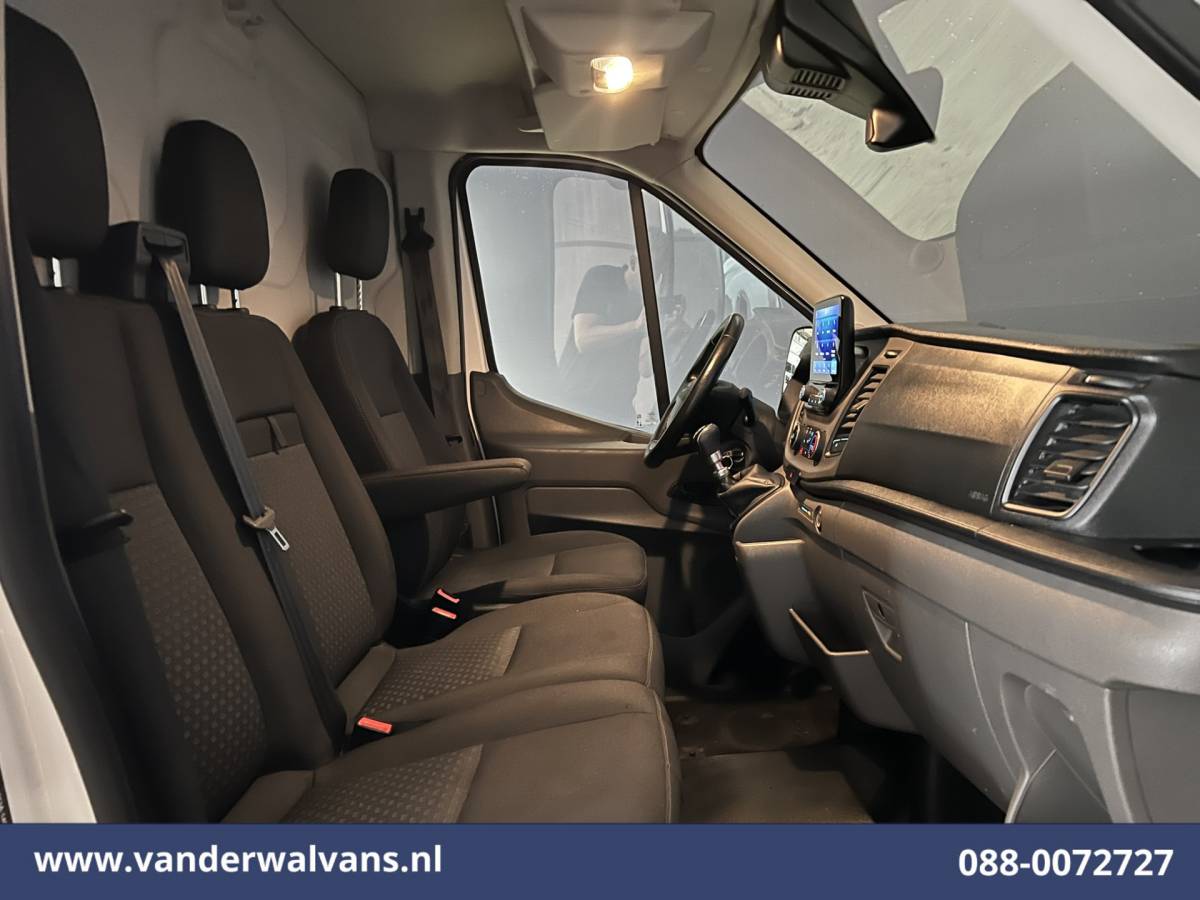 Ford Transit Ford Transit 2.0TDCI 131pk L4H3 Jumbo Euro6 Airco | Camera | Navigatie | Apple Carplay | Android Auto | Cruisecontrol LED, Verwarmde voorruit, Stoelverwarming, Parkeersensoren, Bijrijdersbank