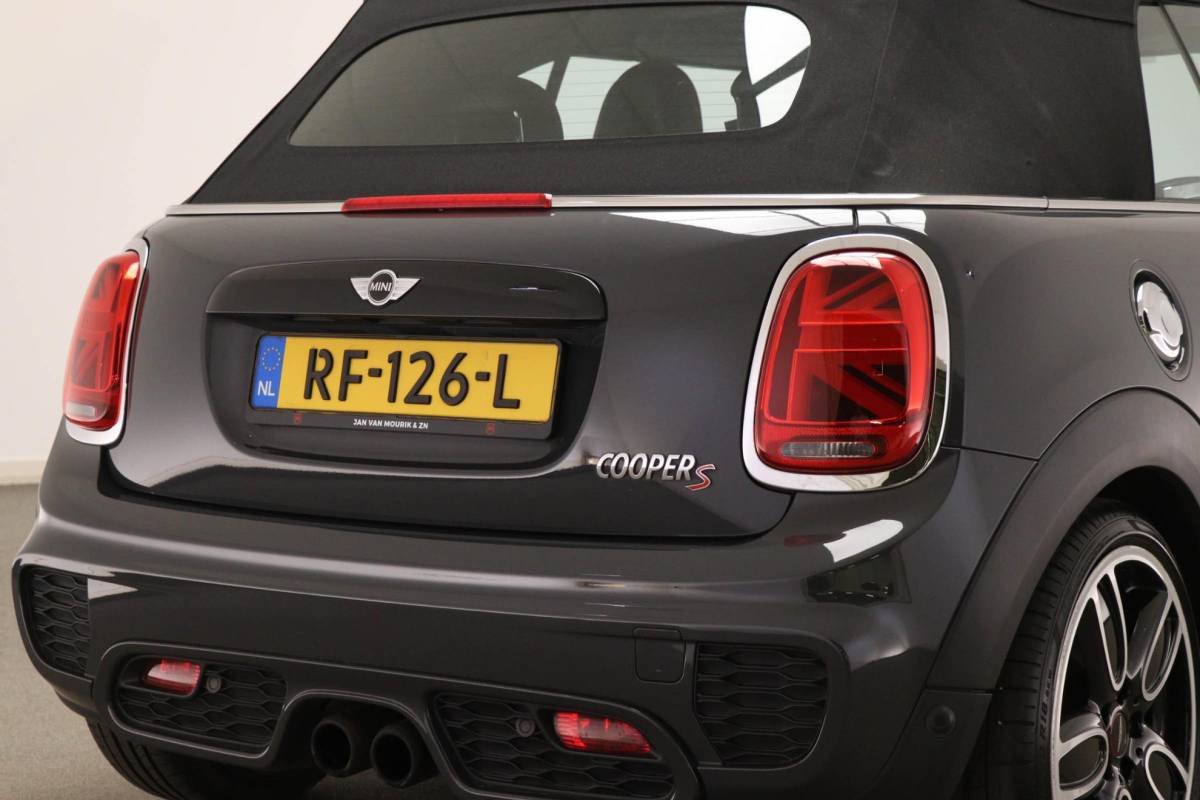 MINI Cooper S Cabrio Mini Mini Cabrio 2.0 Cooper S JCW – PAKKET | CONNECTED | NAVIGATIE | WINDSCHERM | 18″