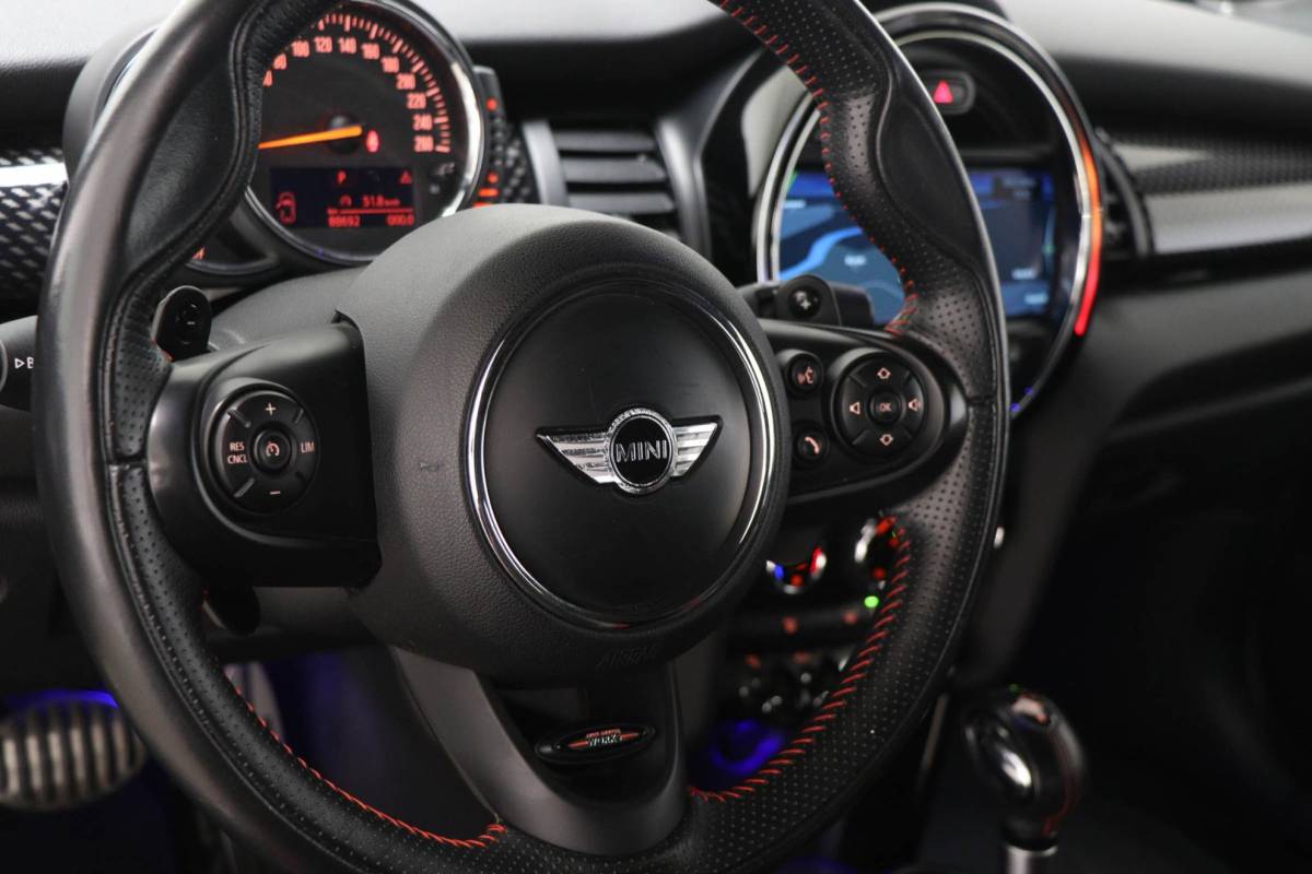 MINI Cooper S Cabrio Mini Mini Cabrio 2.0 Cooper S JCW – PAKKET | CONNECTED | NAVIGATIE | WINDSCHERM | 18″