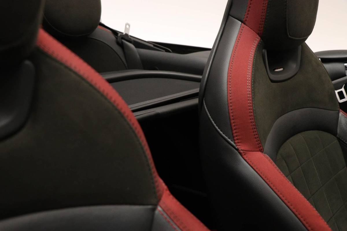 MINI Cooper S Cabrio Mini Mini Cabrio 2.0 Cooper S JCW – PAKKET | CONNECTED | NAVIGATIE | WINDSCHERM | 18″