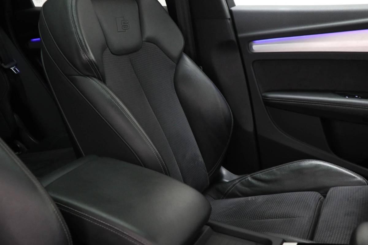 Audi Q5 Audi Q5 Sportback 55 TFSI e S edition | PANORAMADAK | LUCHTVERING | B&O DAB | APPLE | CAMERA | 20″ | S-LINE |