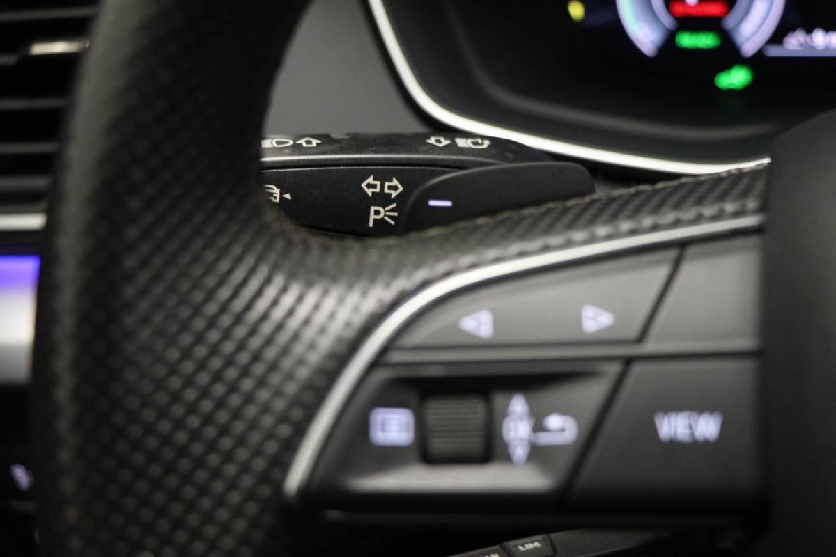 Audi Q5 Audi Q5 Sportback 55 TFSI e S edition | PANORAMADAK | LUCHTVERING | B&O DAB | APPLE | CAMERA | 20″ | S-LINE |