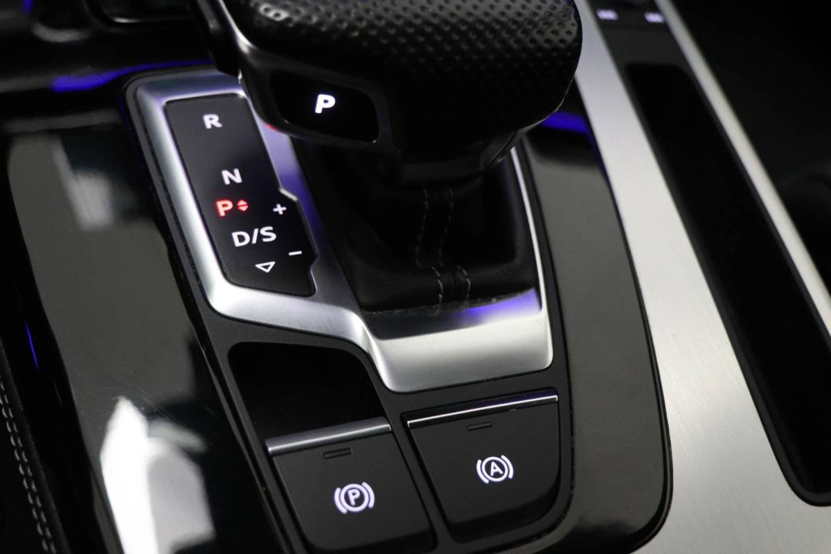 Audi Q5 Audi Q5 Sportback 55 TFSI e S edition | PANORAMADAK | LUCHTVERING | B&O DAB | APPLE | CAMERA | 20″ | S-LINE |