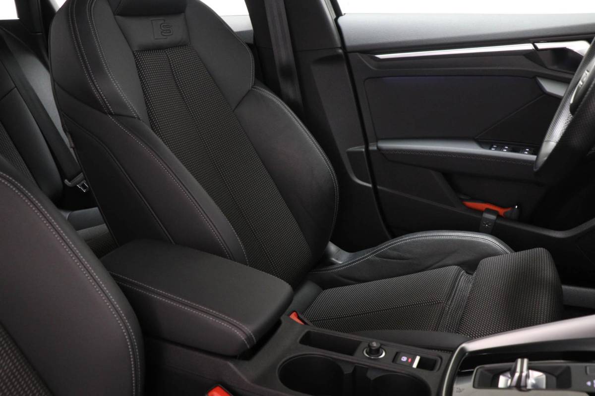 Audi A3 Audi A3 Limousine 30 TFSI S edition | VIRTUAL COCKPIT | CRUISE CONTROL ADAPTIEF | STOELVERWARMING