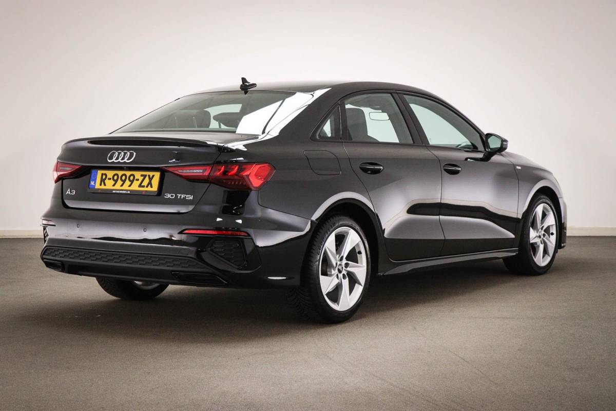 Audi A3 Audi A3 Limousine 30 TFSI S edition | VIRTUAL COCKPIT | CRUISE CONTROL ADAPTIEF | STOELVERWARMING