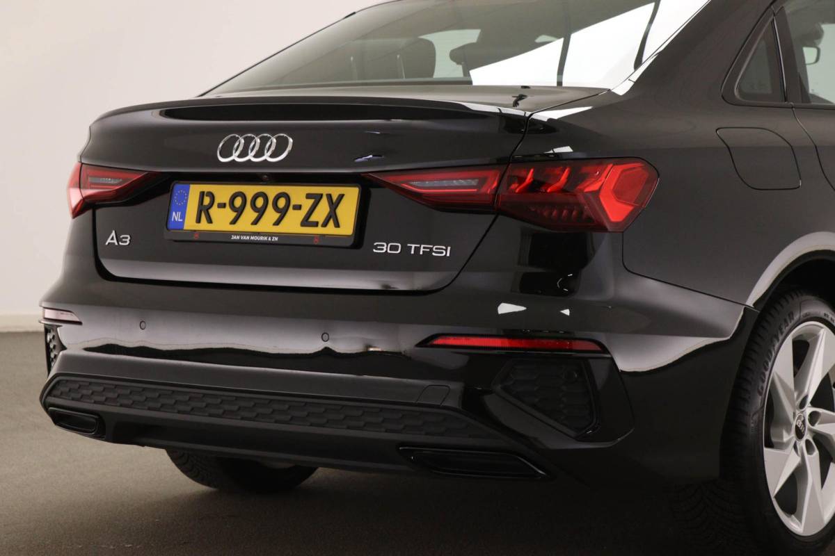 Audi A3 Audi A3 Limousine 30 TFSI S edition | VIRTUAL COCKPIT | CRUISE CONTROL ADAPTIEF | STOELVERWARMING