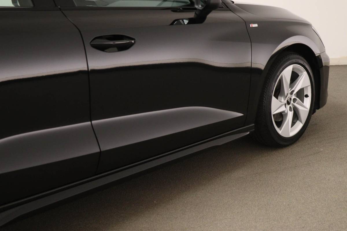 Audi A3 Audi A3 Limousine 30 TFSI S edition | VIRTUAL COCKPIT | CRUISE CONTROL ADAPTIEF | STOELVERWARMING