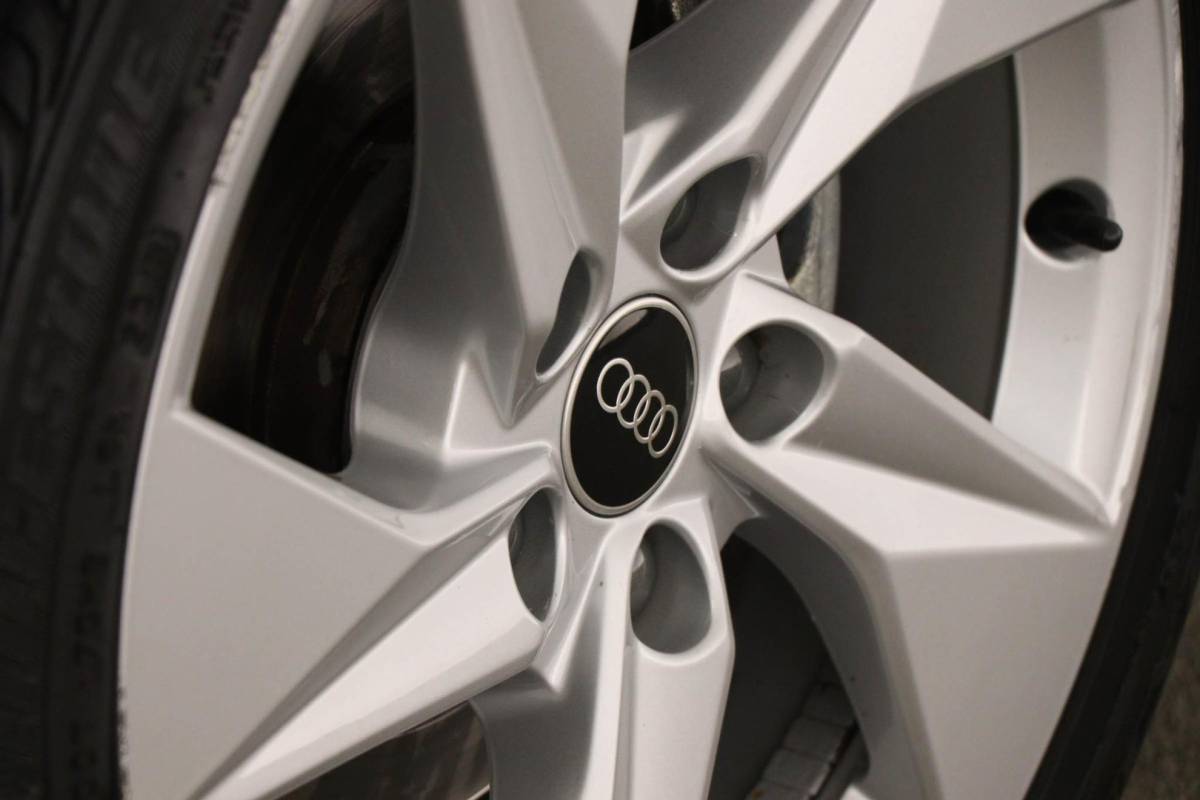 Audi A3 Audi A3 Limousine 30 TFSI S edition | VIRTUAL COCKPIT | CRUISE CONTROL ADAPTIEF | STOELVERWARMING