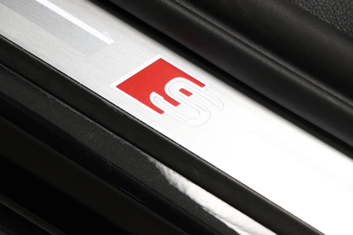 Audi A3 Audi A3 Limousine 30 TFSI S edition | VIRTUAL COCKPIT | CRUISE CONTROL ADAPTIEF | STOELVERWARMING