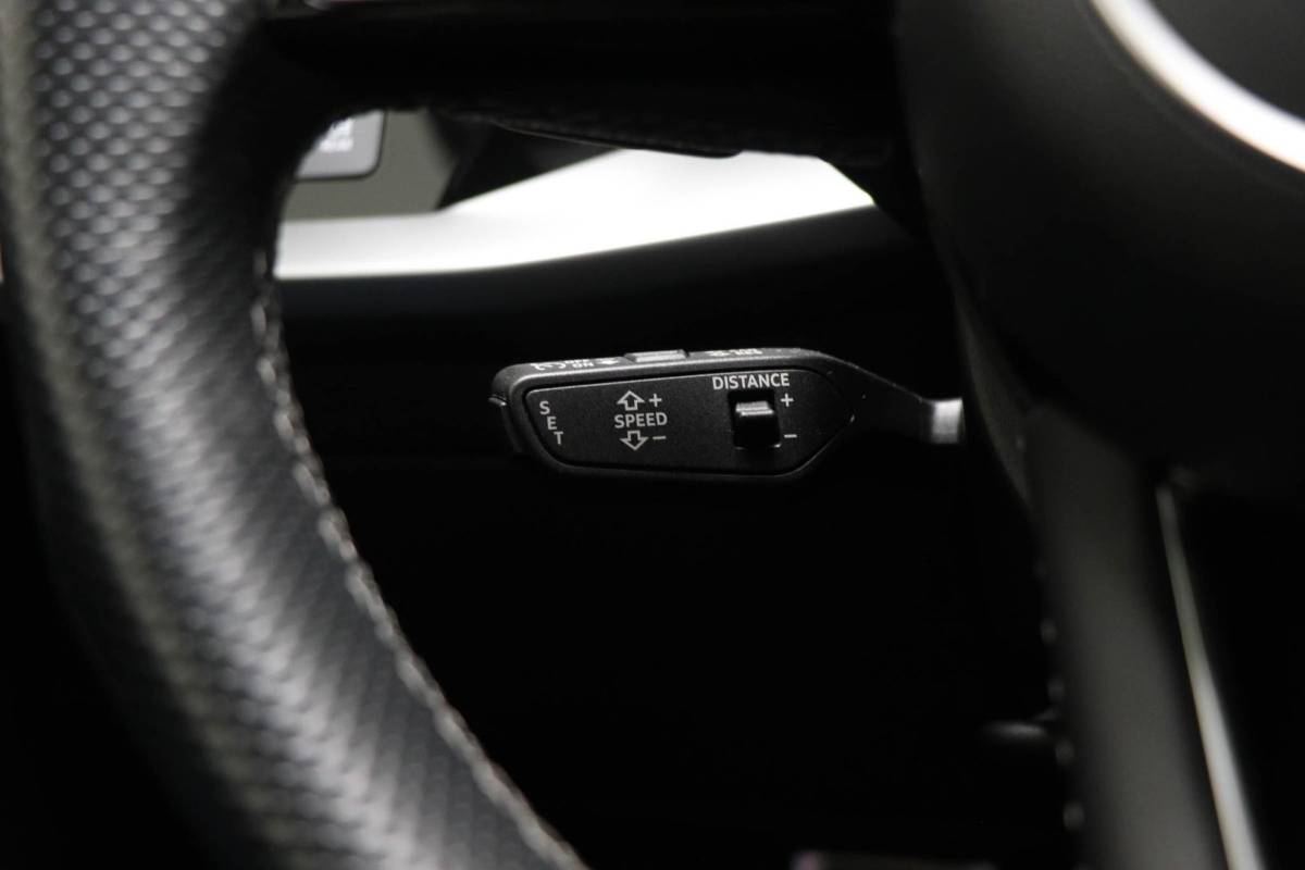 Audi A3 Audi A3 Limousine 30 TFSI S edition | VIRTUAL COCKPIT | CRUISE CONTROL ADAPTIEF | STOELVERWARMING