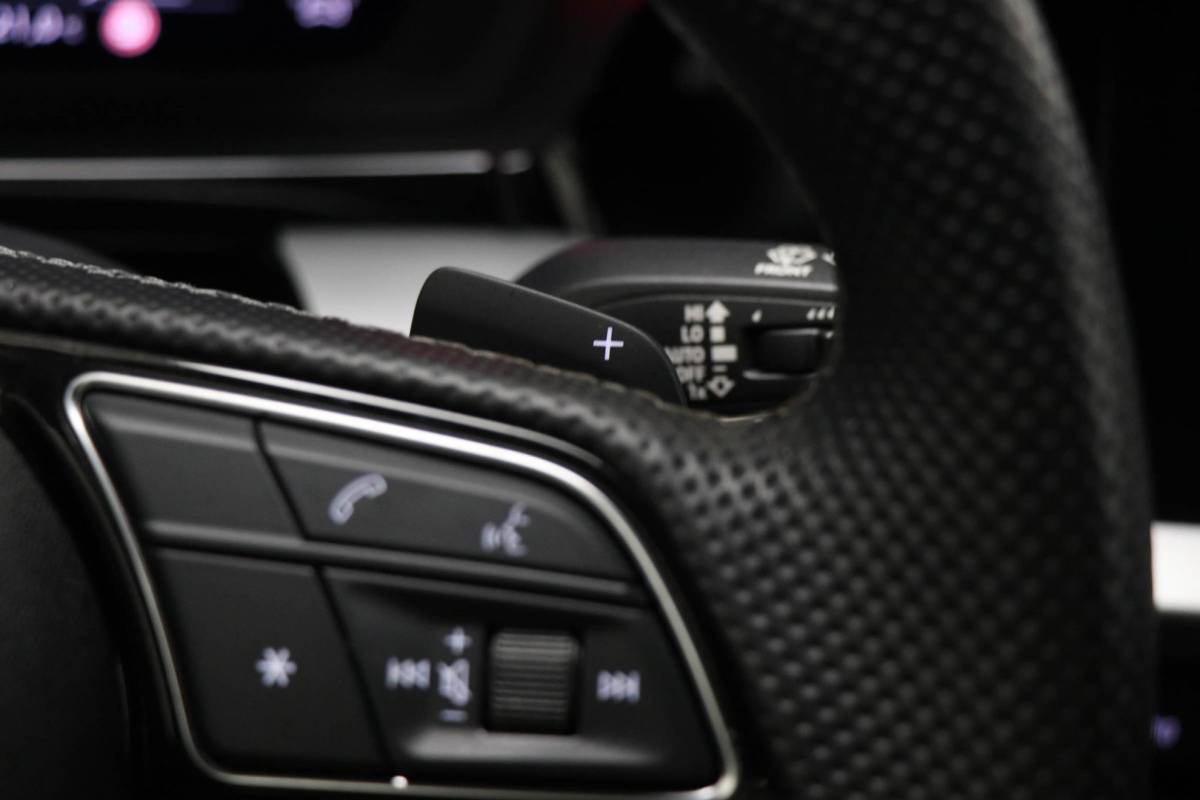 Audi A3 Audi A3 Limousine 30 TFSI S edition | VIRTUAL COCKPIT | CRUISE CONTROL ADAPTIEF | STOELVERWARMING