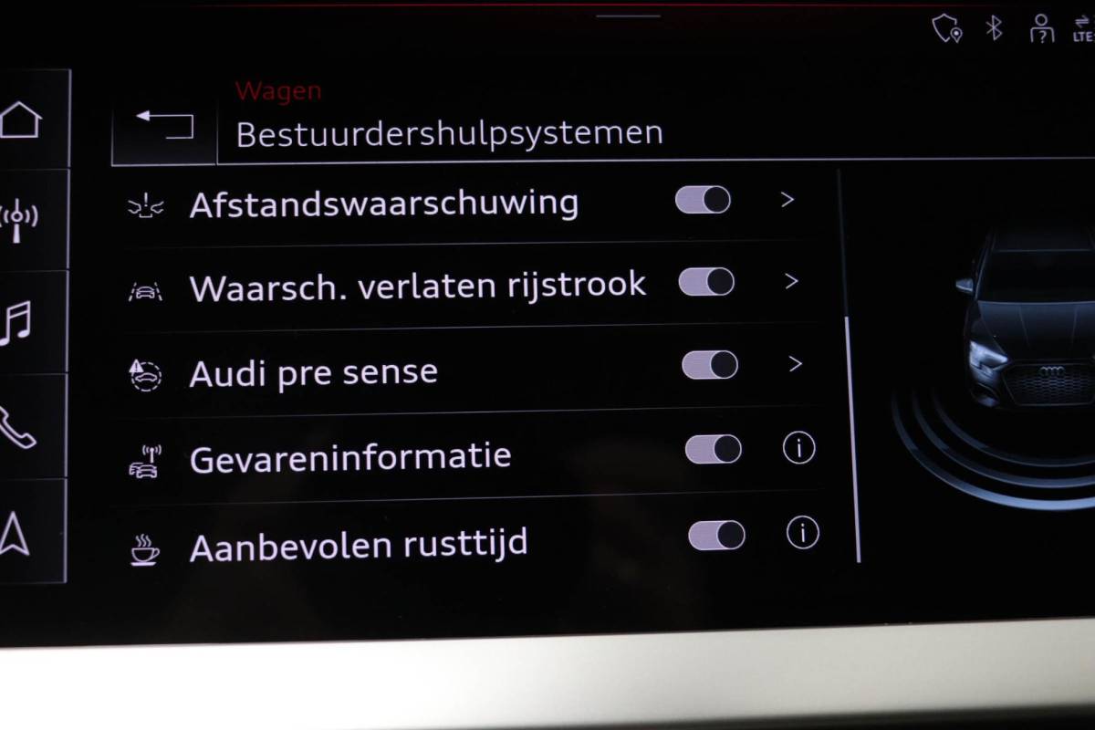 Audi A3 Audi A3 Limousine 30 TFSI S edition | VIRTUAL COCKPIT | CRUISE CONTROL ADAPTIEF | STOELVERWARMING