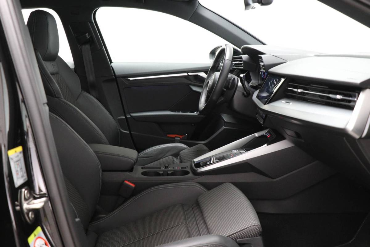 Audi A3 Audi A3 Limousine 30 TFSI S edition | VIRTUAL COCKPIT | CRUISE CONTROL ADAPTIEF | STOELVERWARMING