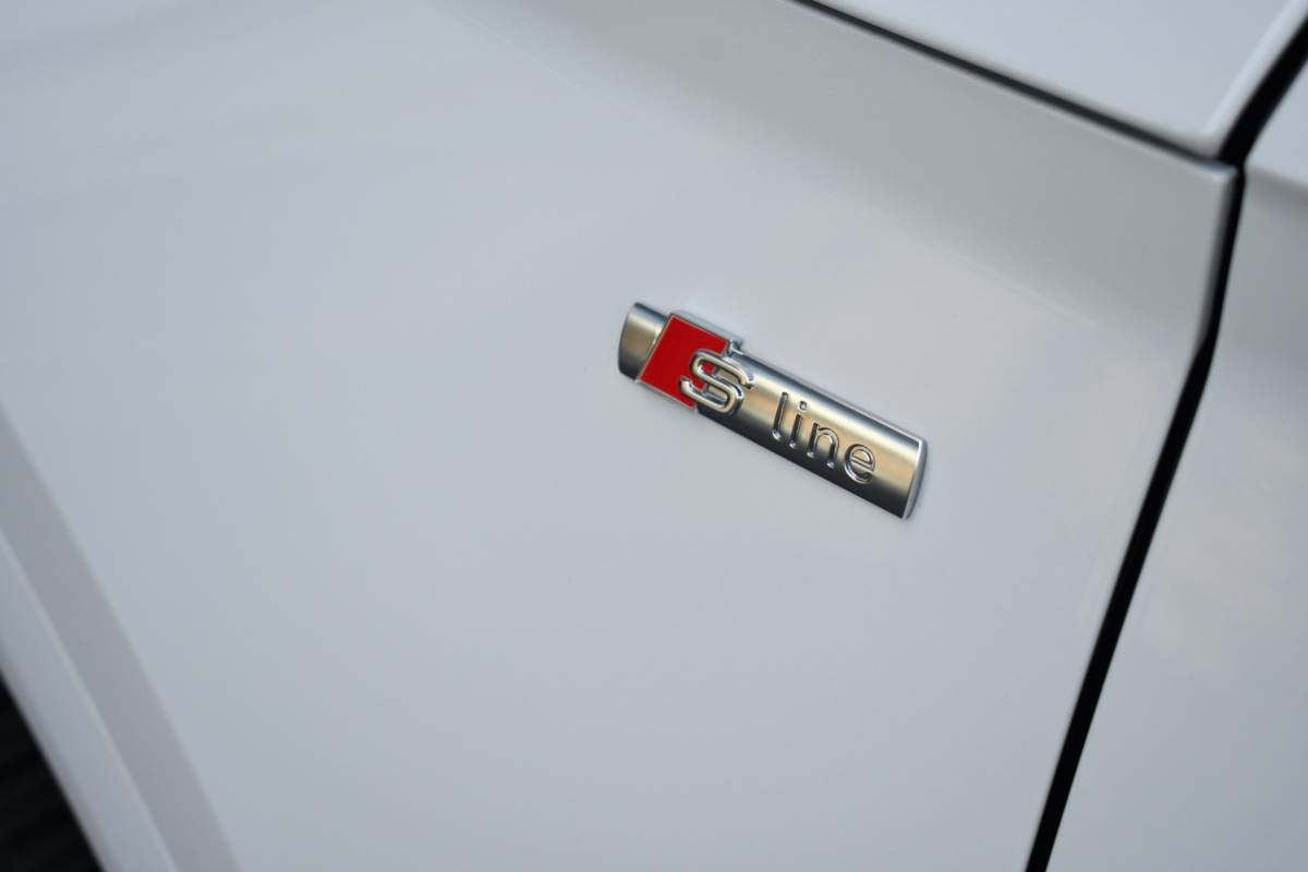 Audi Q5 Audi Q5 50 TFSI e S-Edition Pano Trekhaak Optic-black Sfeer Camera