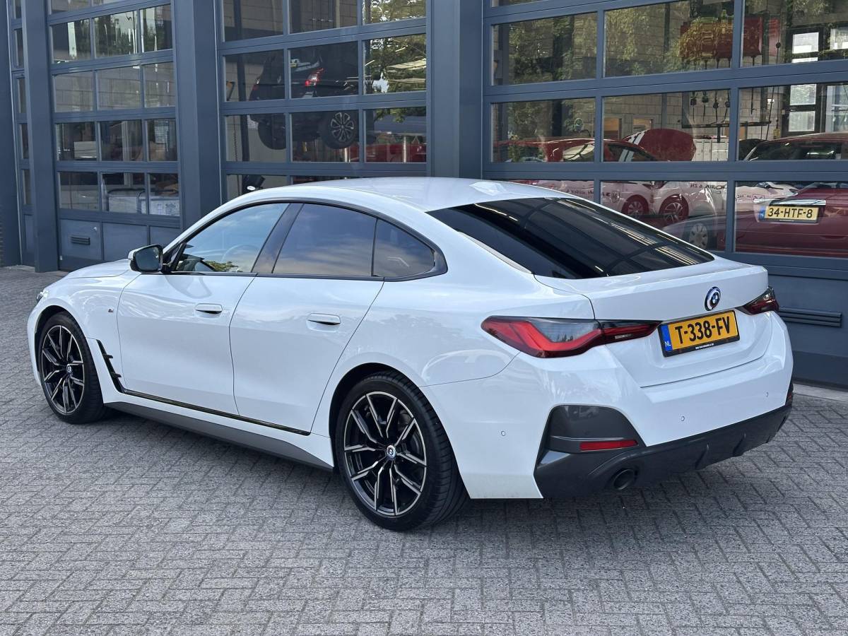 BMW 4 Serie BMW 4-serie 420i M-Sport Business Edition Plus | GRAN COUPE | LEDER | HEAD UP | DAB | TREKHAAK