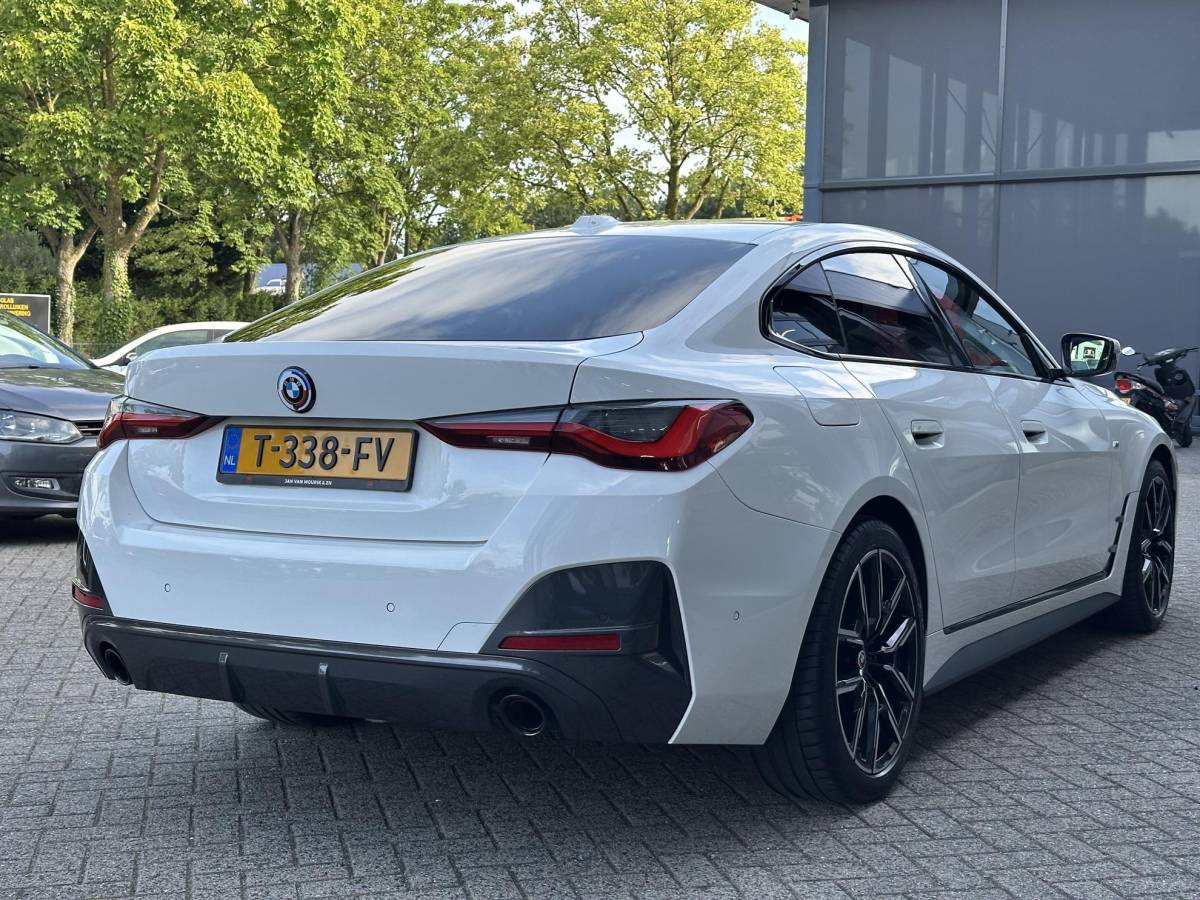 BMW 4 Serie BMW 4-serie 420i M-Sport Business Edition Plus | GRAN COUPE | LEDER | HEAD UP | DAB | TREKHAAK