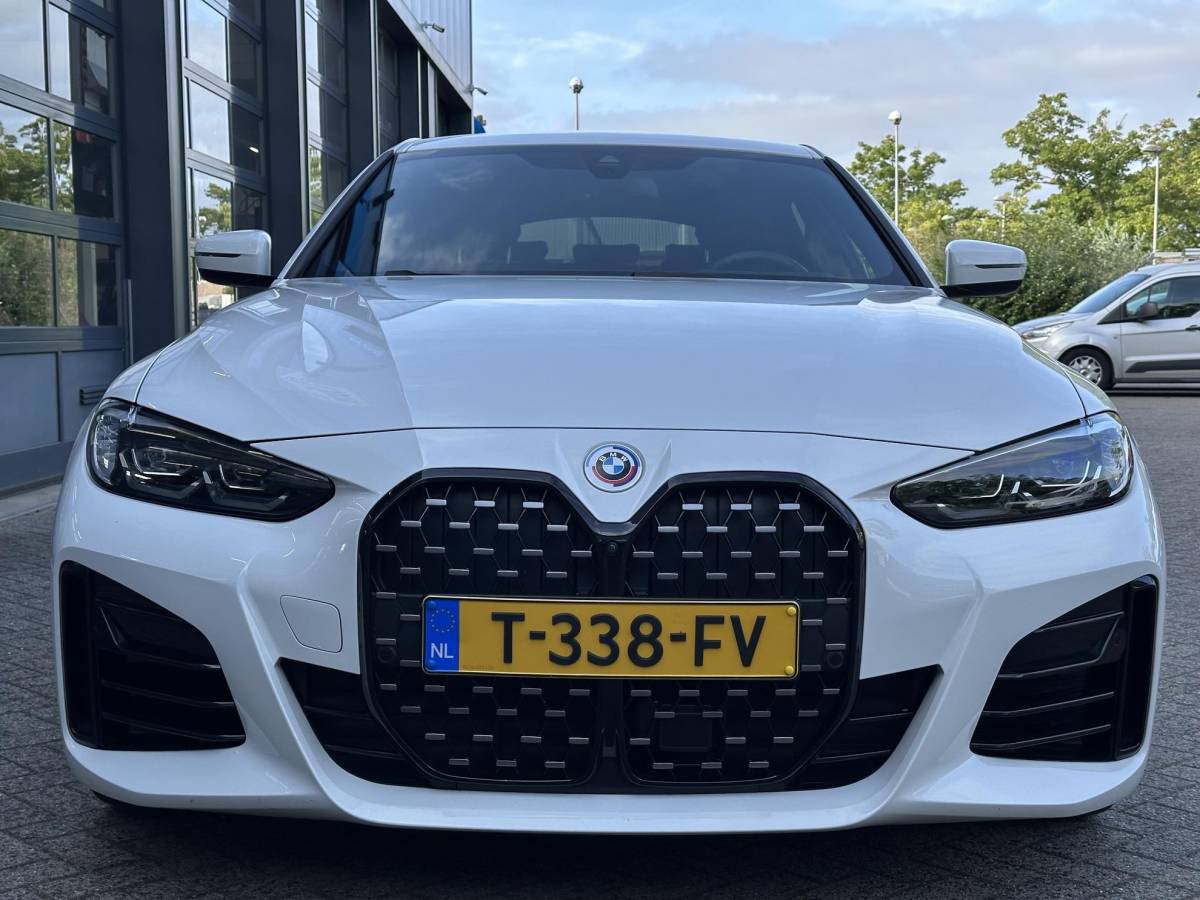 BMW 4 Serie BMW 4-serie 420i M-Sport Business Edition Plus | GRAN COUPE | LEDER | HEAD UP | DAB | TREKHAAK
