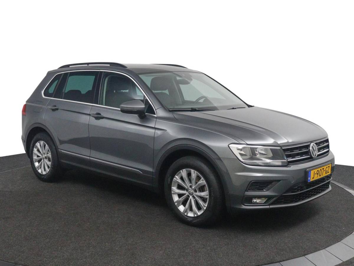 Volkswagen Tiguan Volkswagen Tiguan 1.5 TSI 150 PK DSG ACT Comfortline | Adaptive Cruise | Sensoren |