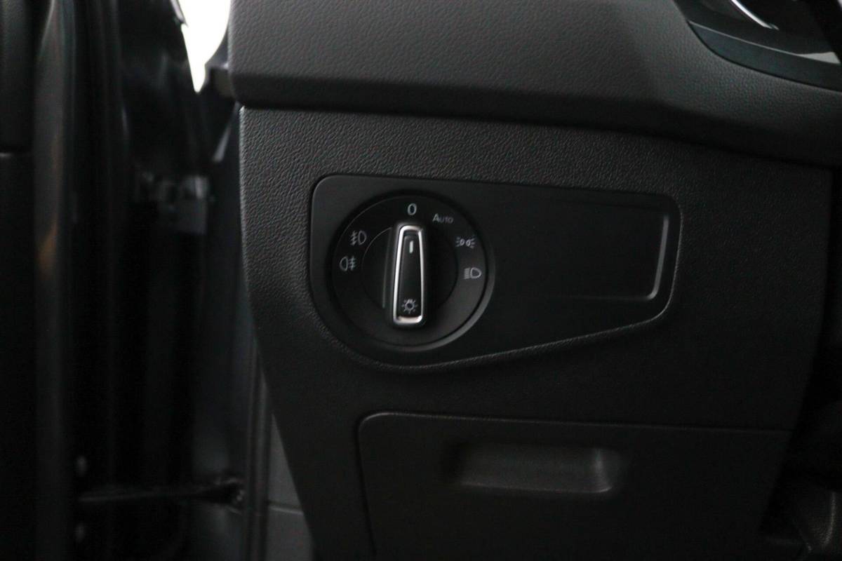 Volkswagen Tiguan Volkswagen Tiguan 1.5 TSI 150 PK DSG ACT Comfortline | Adaptive Cruise | Sensoren |