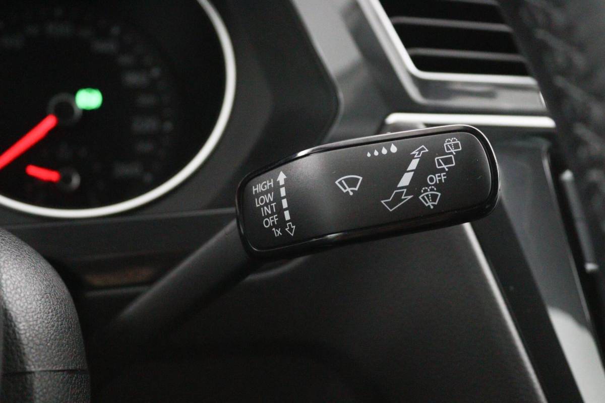 Volkswagen Tiguan Volkswagen Tiguan 1.5 TSI 150 PK DSG ACT Comfortline | Adaptive Cruise | Sensoren |