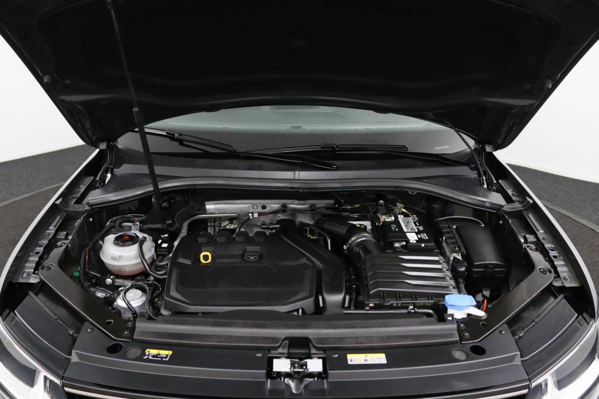 Volkswagen Tiguan Volkswagen Tiguan 1.5 TSI 150 PK DSG ACT Comfortline | Adaptive Cruise | Sensoren |