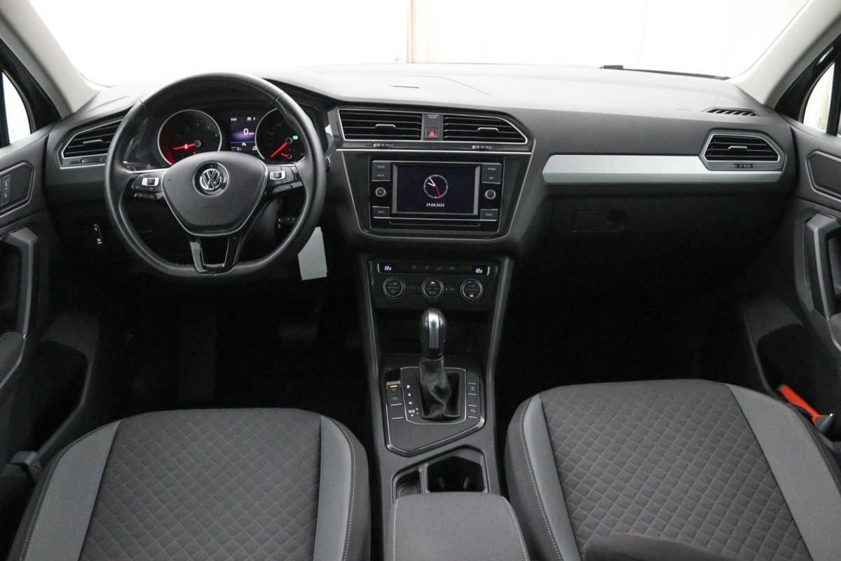 Volkswagen Tiguan Volkswagen Tiguan 1.5 TSI 150 PK DSG ACT Comfortline | Adaptive Cruise | Sensoren |