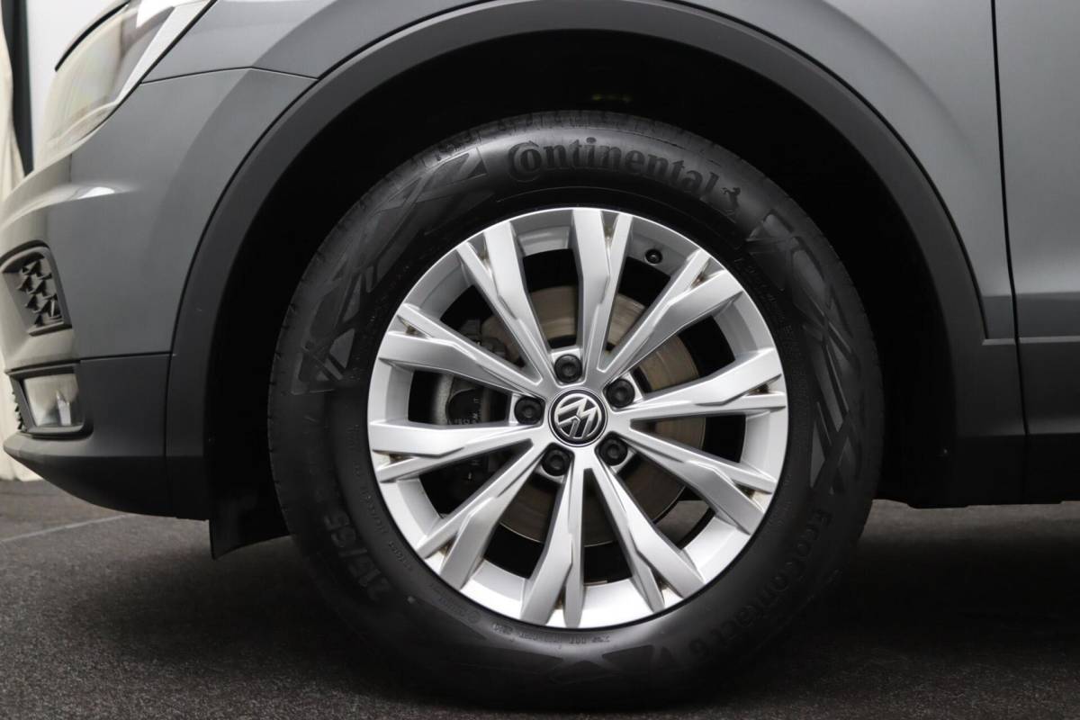 Volkswagen Tiguan Volkswagen Tiguan 1.5 TSI 150 PK DSG ACT Comfortline | Adaptive Cruise | Sensoren |