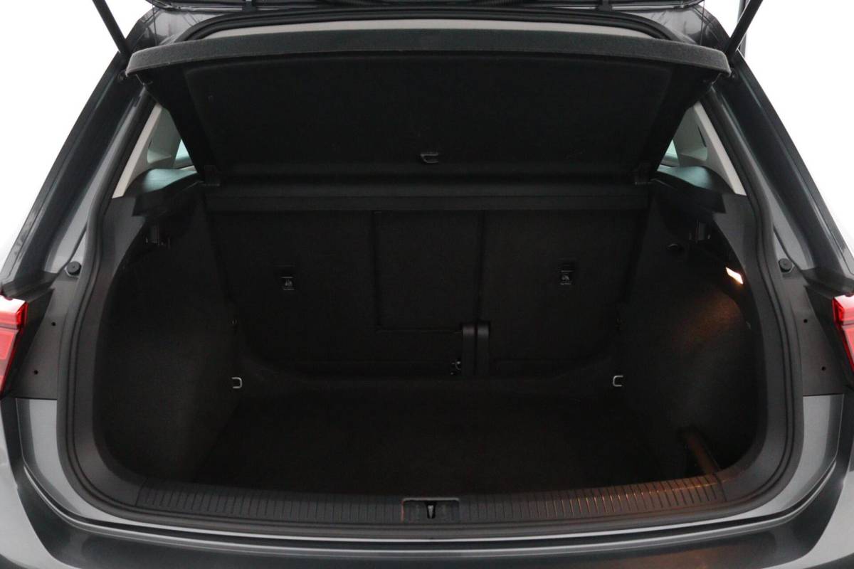 Volkswagen Tiguan Volkswagen Tiguan 1.5 TSI 150 PK DSG ACT Comfortline | Adaptive Cruise | Sensoren |