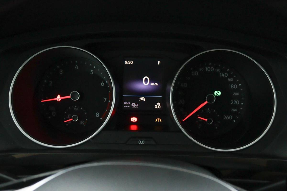 Volkswagen Tiguan Volkswagen Tiguan 1.5 TSI 150 PK DSG ACT Comfortline | Adaptive Cruise | Sensoren |