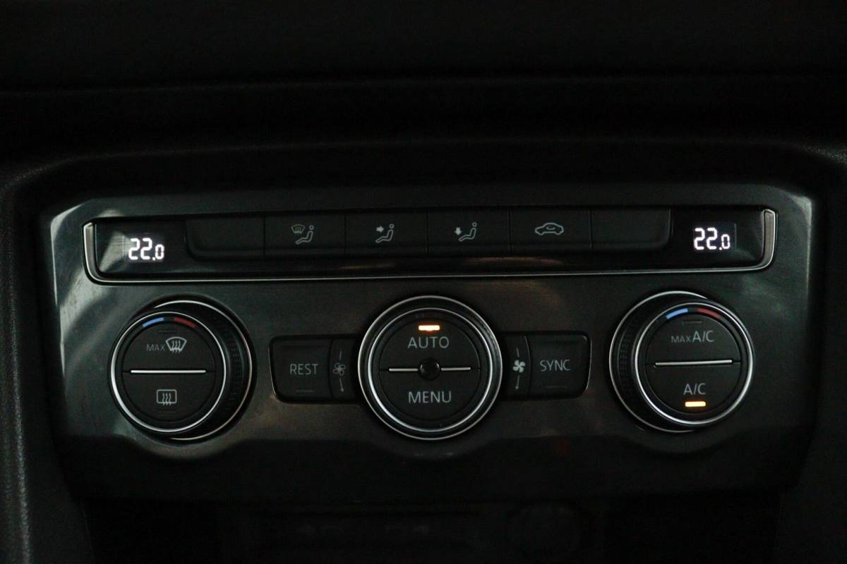 Volkswagen Tiguan Volkswagen Tiguan 1.5 TSI 150 PK DSG ACT Comfortline | Adaptive Cruise | Sensoren |