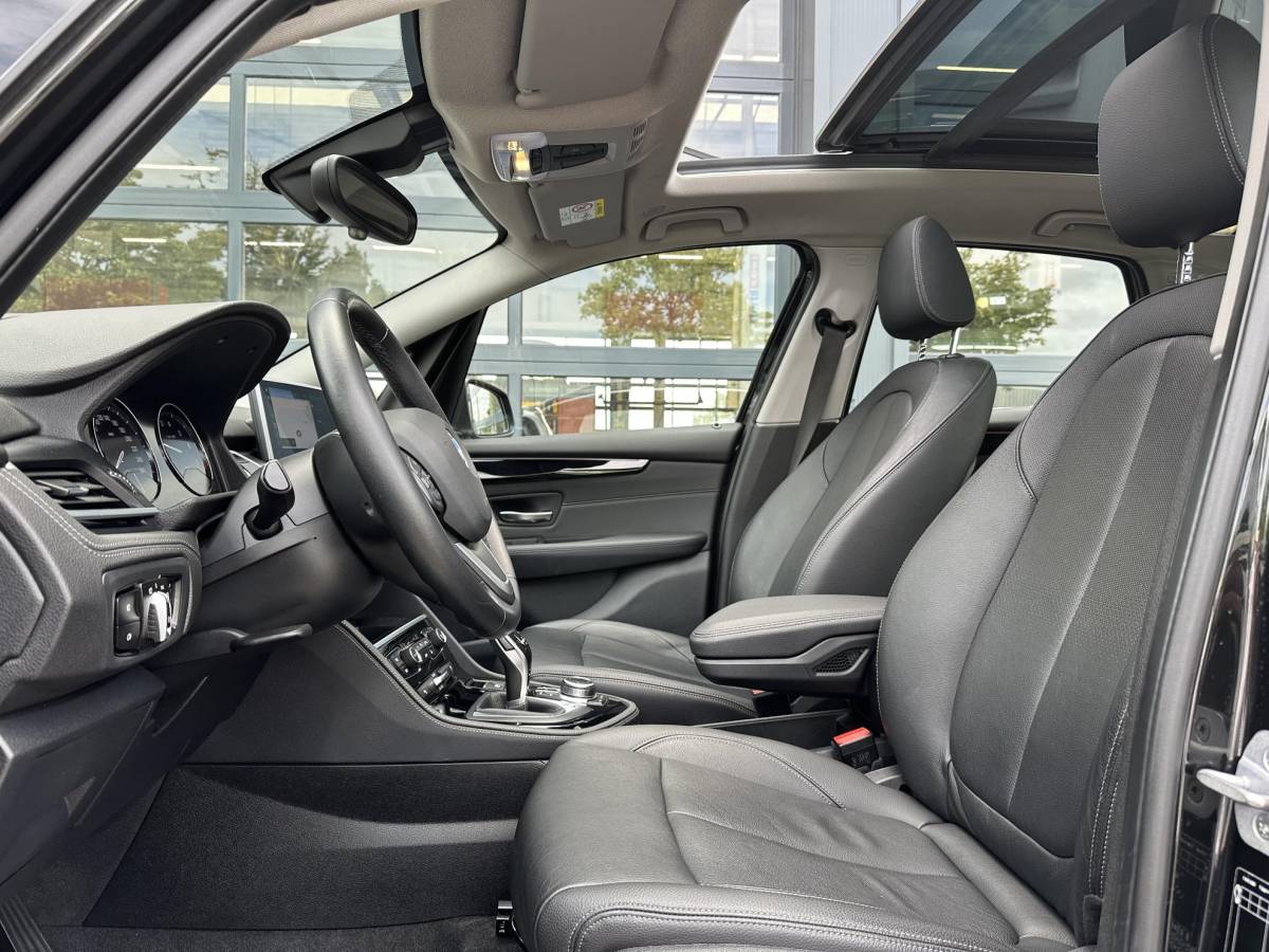 BMW 2 Serie BMW 2-serie Active Tourer 218i High Executive Edition | panoramadak | Leder |