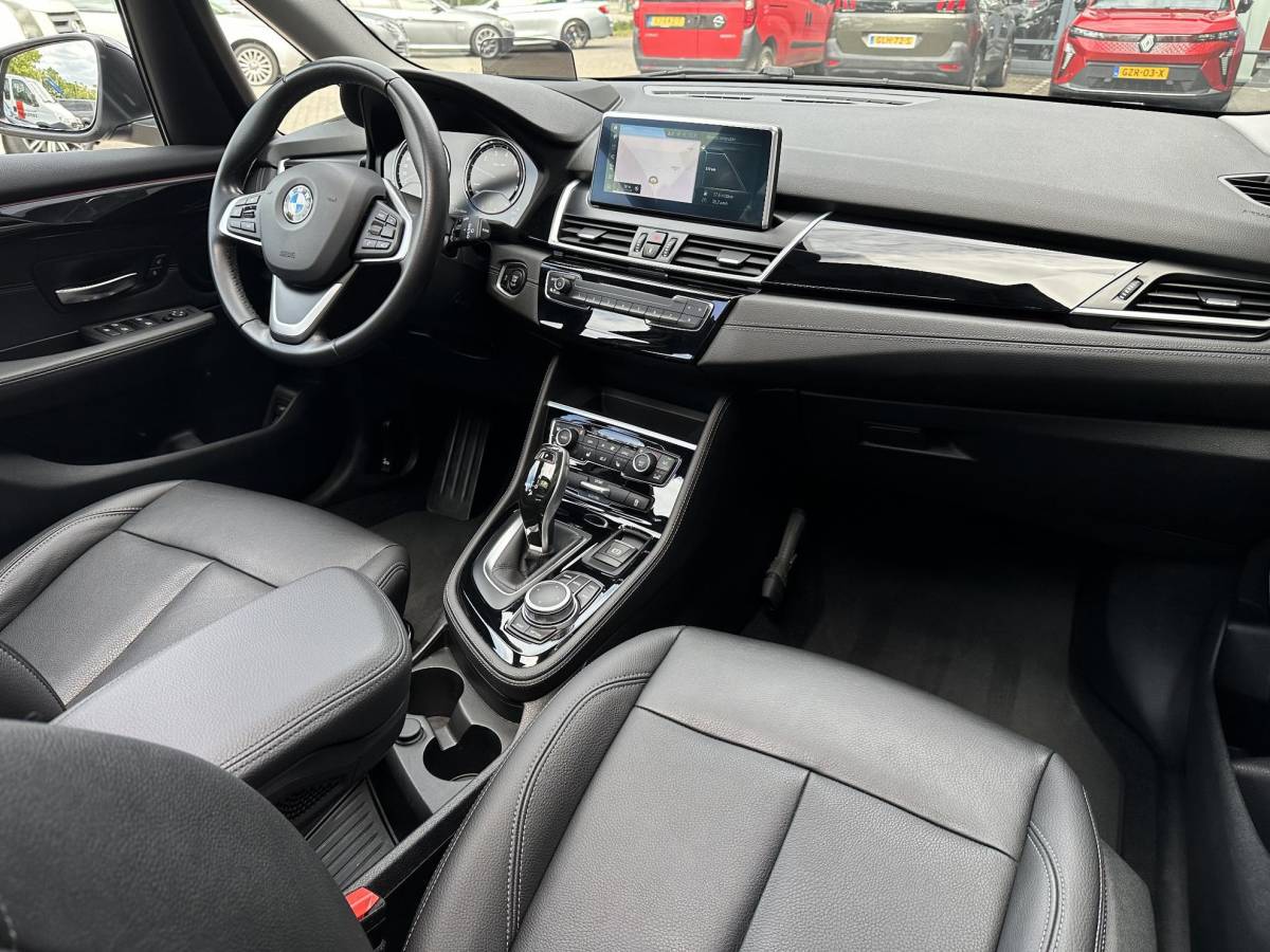 BMW 2 Serie BMW 2-serie Active Tourer 218i High Executive Edition | panoramadak | Leder |