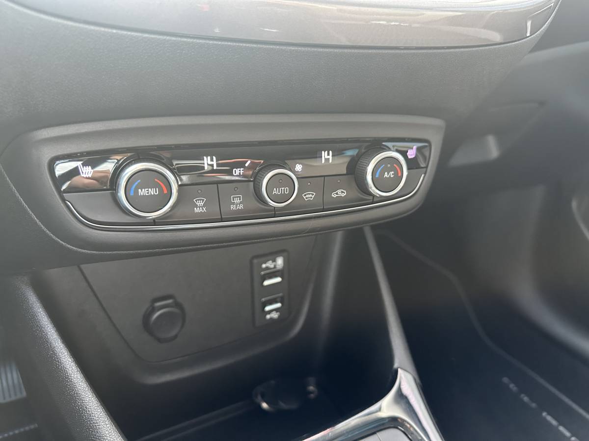 Opel Crossland X Opel Crossland X 1.2 Turbo Innovation | Camera | Apple carplay | Trekhaak